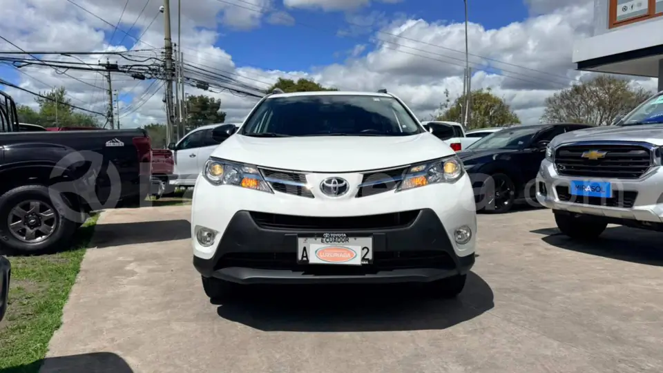 Foto 2 de Toyota NEW RAV 4