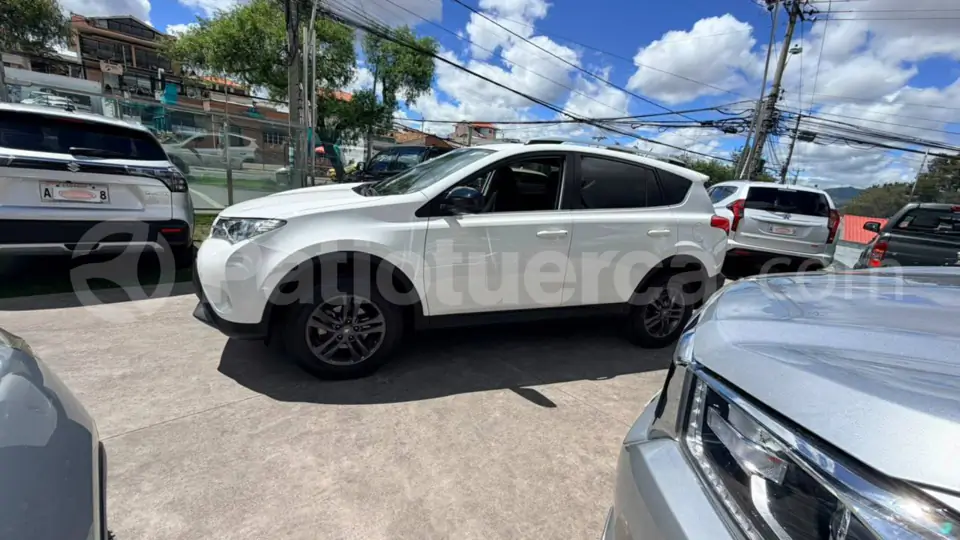 Foto 4 de Toyota NEW RAV 4