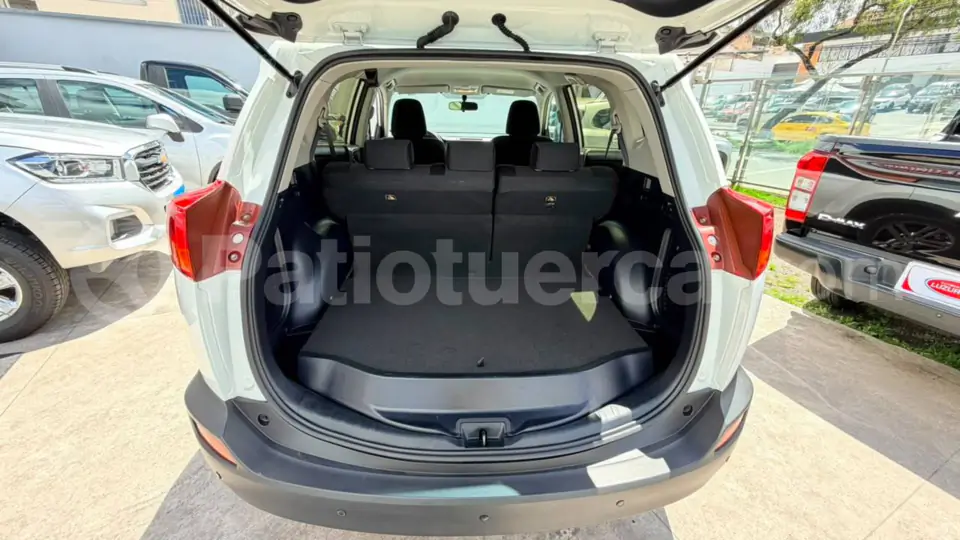 Foto 9 de Toyota NEW RAV 4