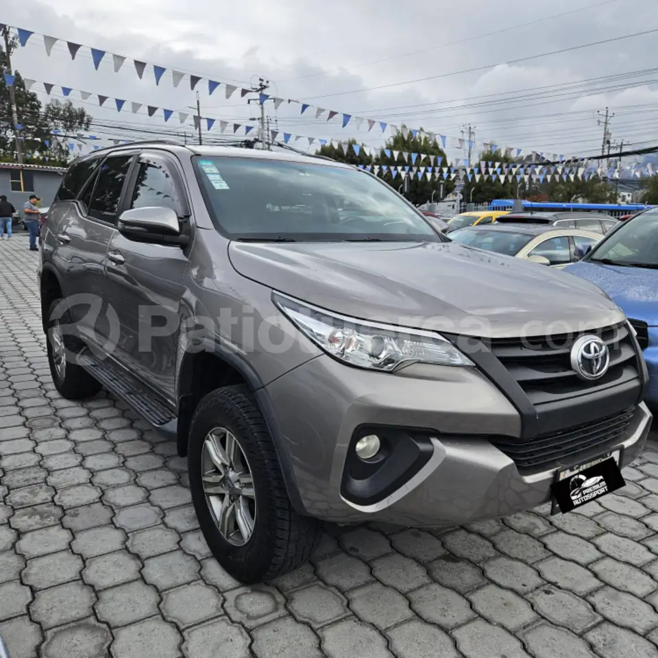 Foto 6 de Toyota New Fortuner