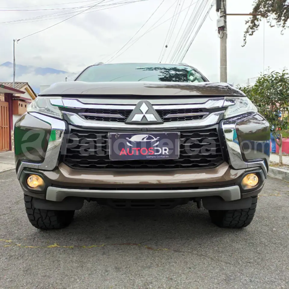 Foto 2 de Mitsubishi Montero Sport