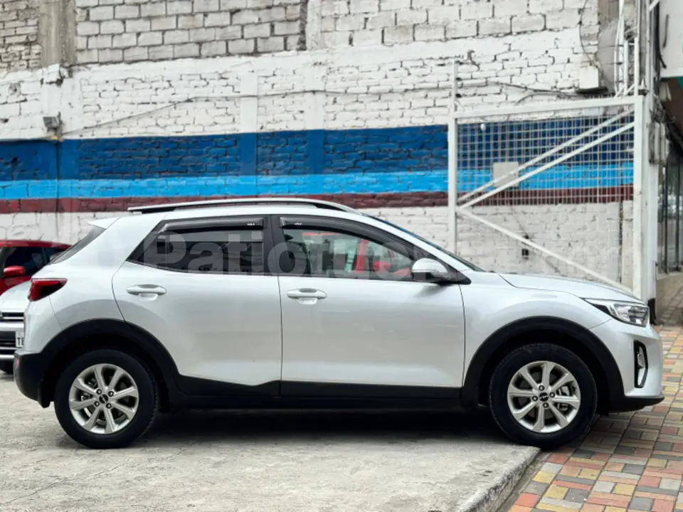 Foto 5 de Kia Stonic LX