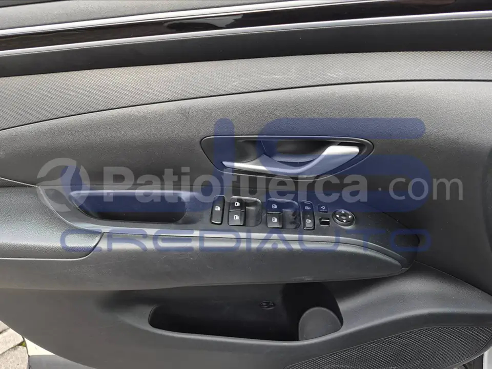 Foto 16 de Hyundai TUCSON NX4E GL