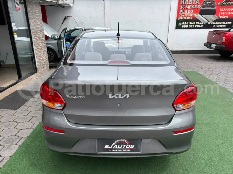 Foto 4 de Kia Soluto LX