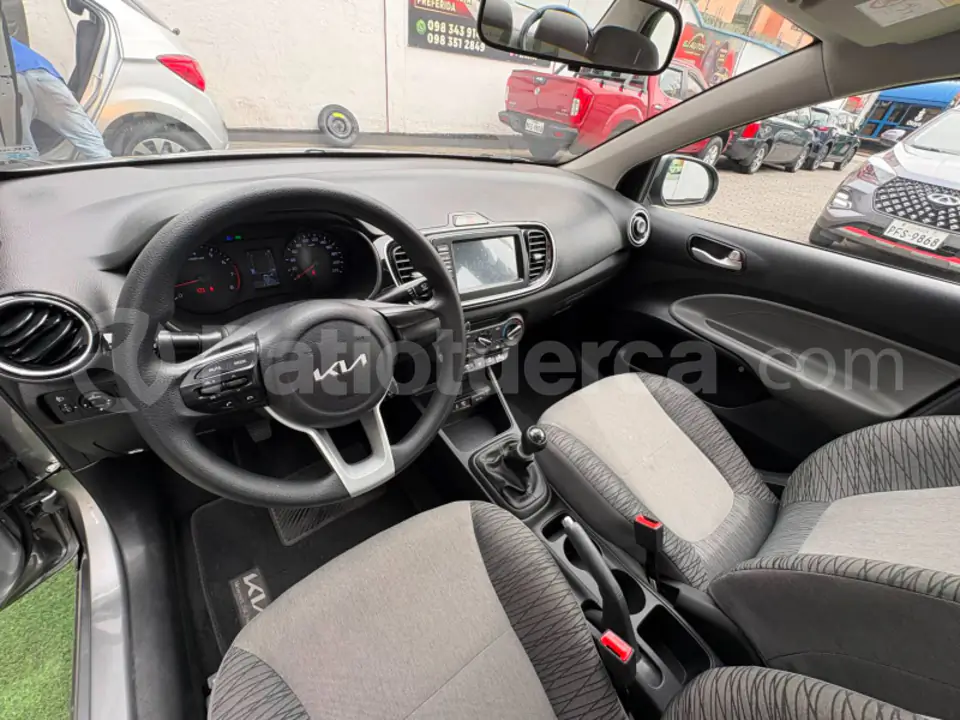 Foto 9 de Kia Soluto LX