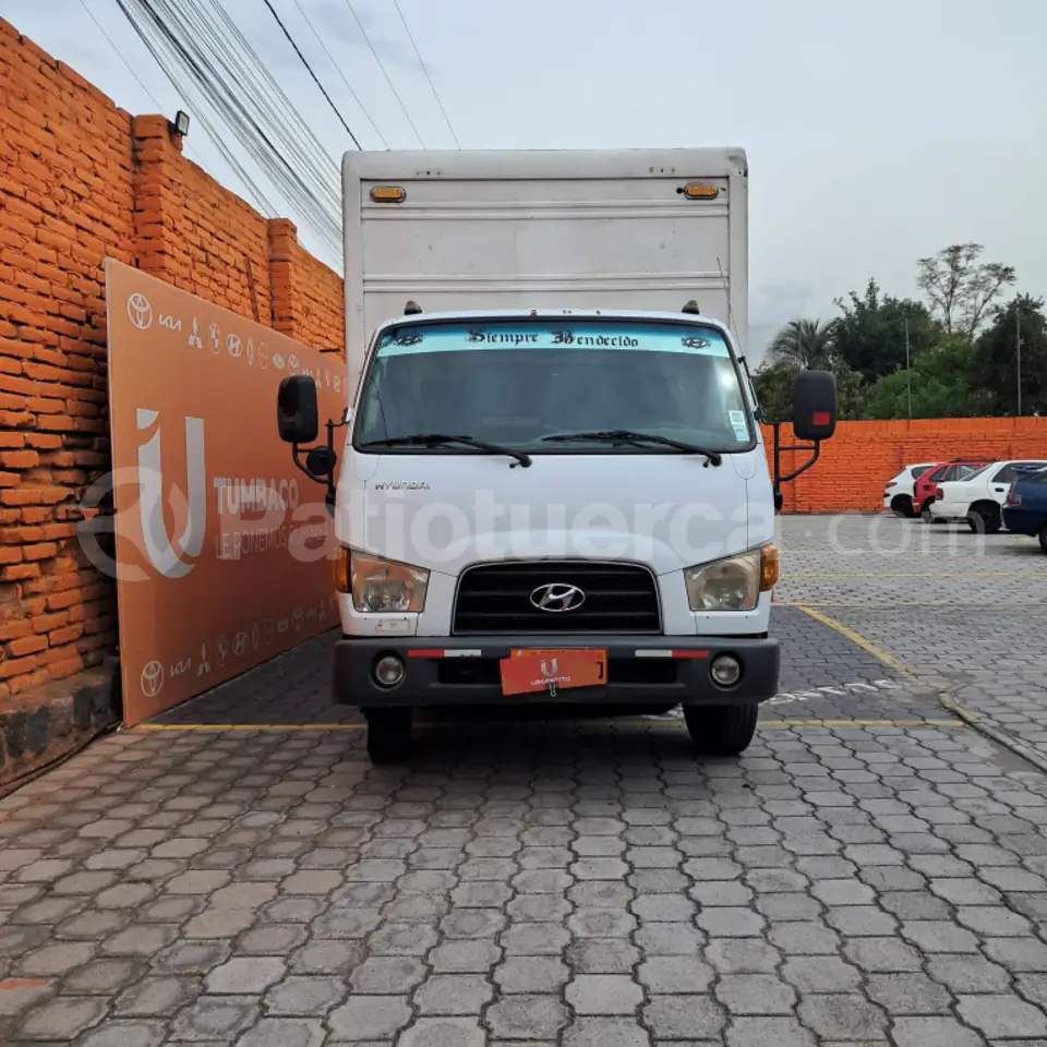 Foto 1 de Hyundai HD 78 LWB