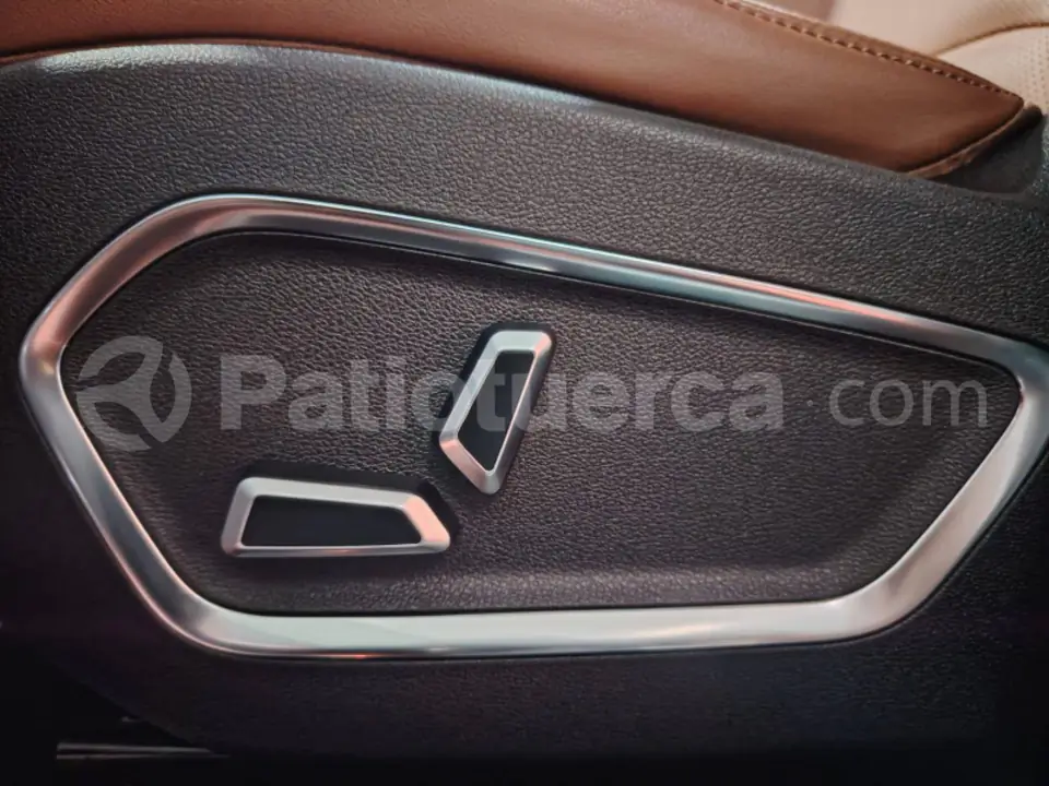 Foto 21 de Geely Azkarra