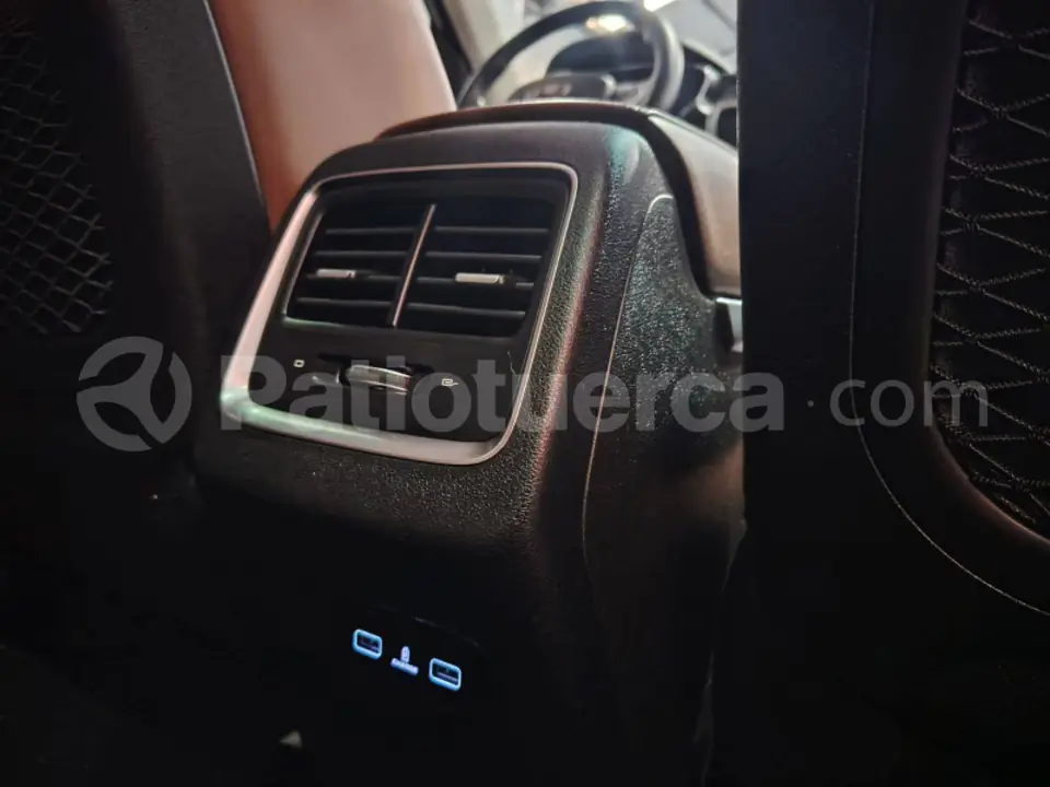 Foto 19 de Geely AZCARRA HYBRID