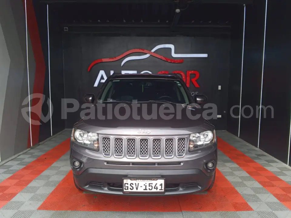 Foto 2 de Jeep Compass Sport