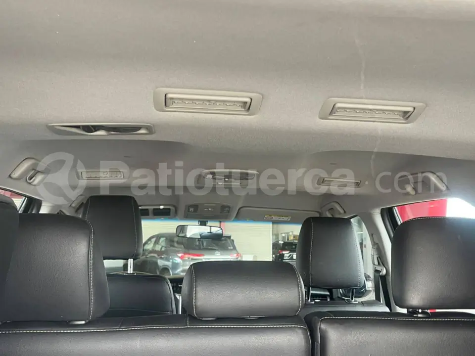 Foto 14 de Toyota Fortuner 2.7
