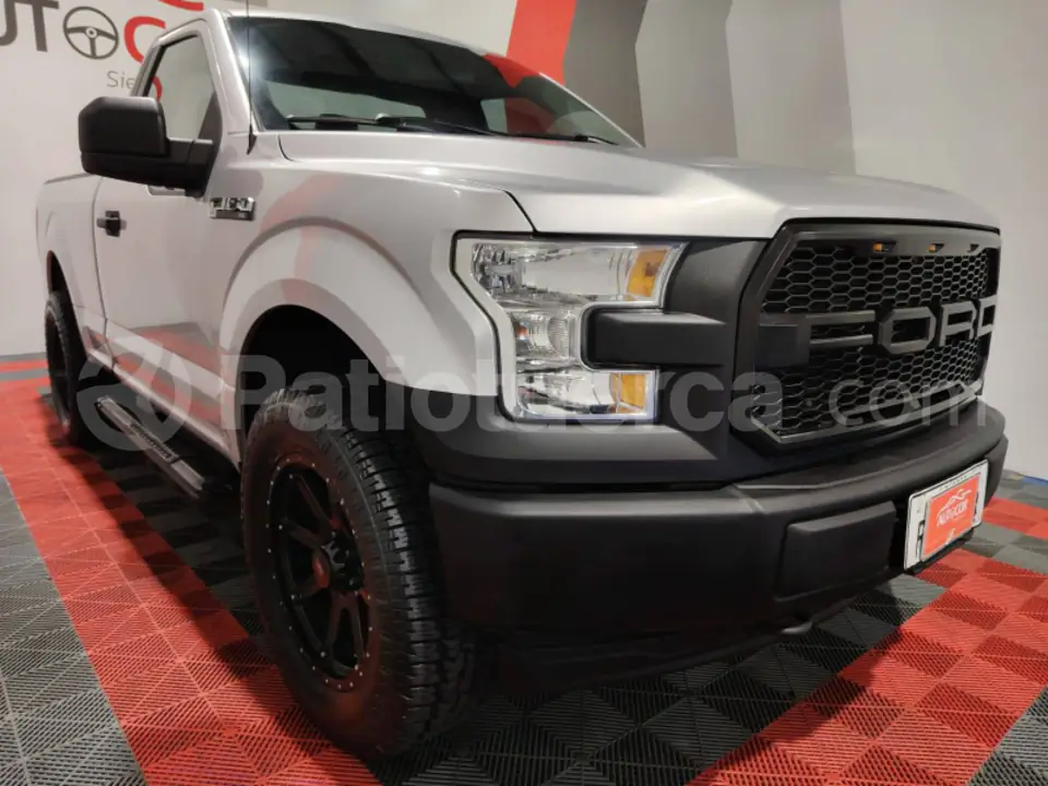 Foto 3 de Ford F150 DC 4X2