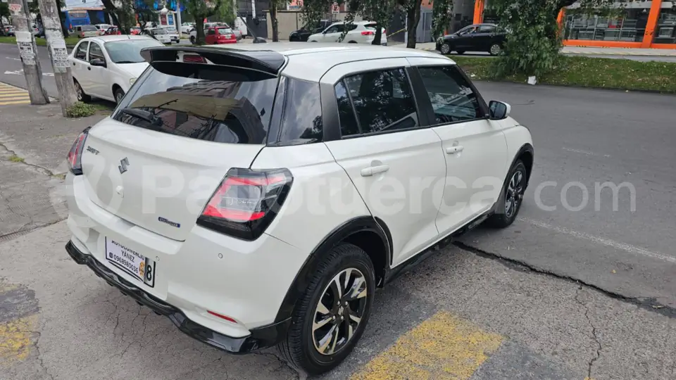 Foto 11 de Suzuki Swift GLX