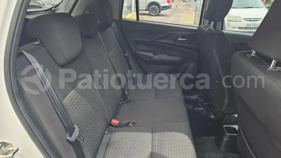 Foto 37 de Suzuki Swift GLX