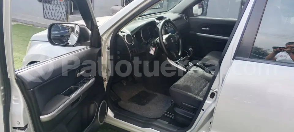 Foto 9 de Suzuki Grand Vitara SZ