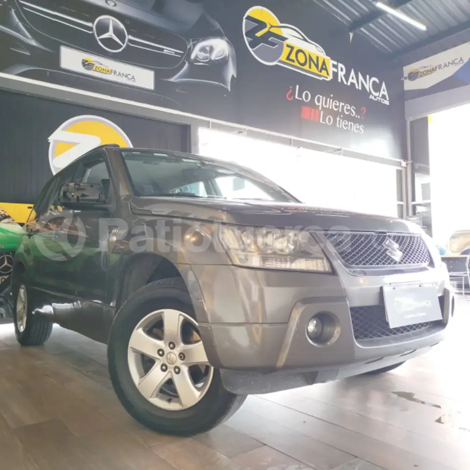 Foto 2 de Suzuki Grand Vitara SZ