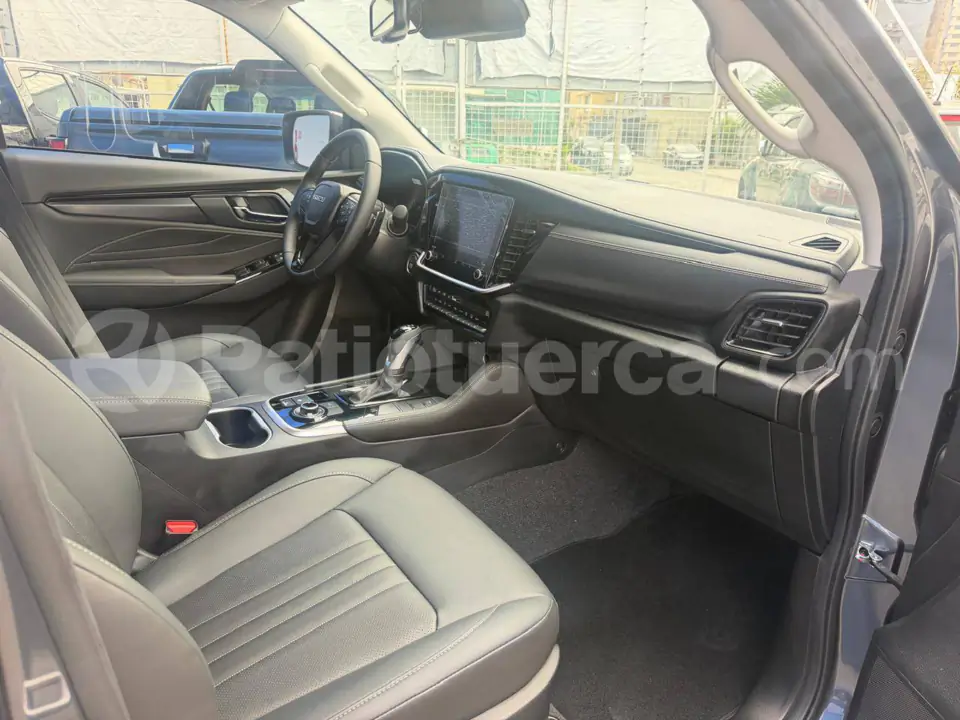 Foto 4 de Isuzu MU-X