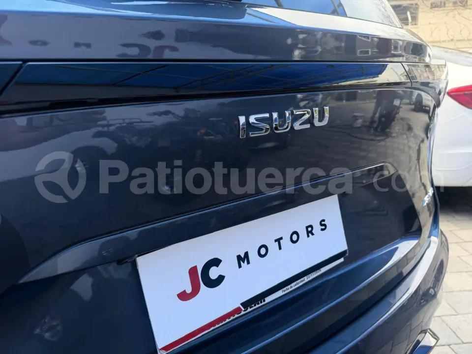 Foto 15 de Isuzu MU-X