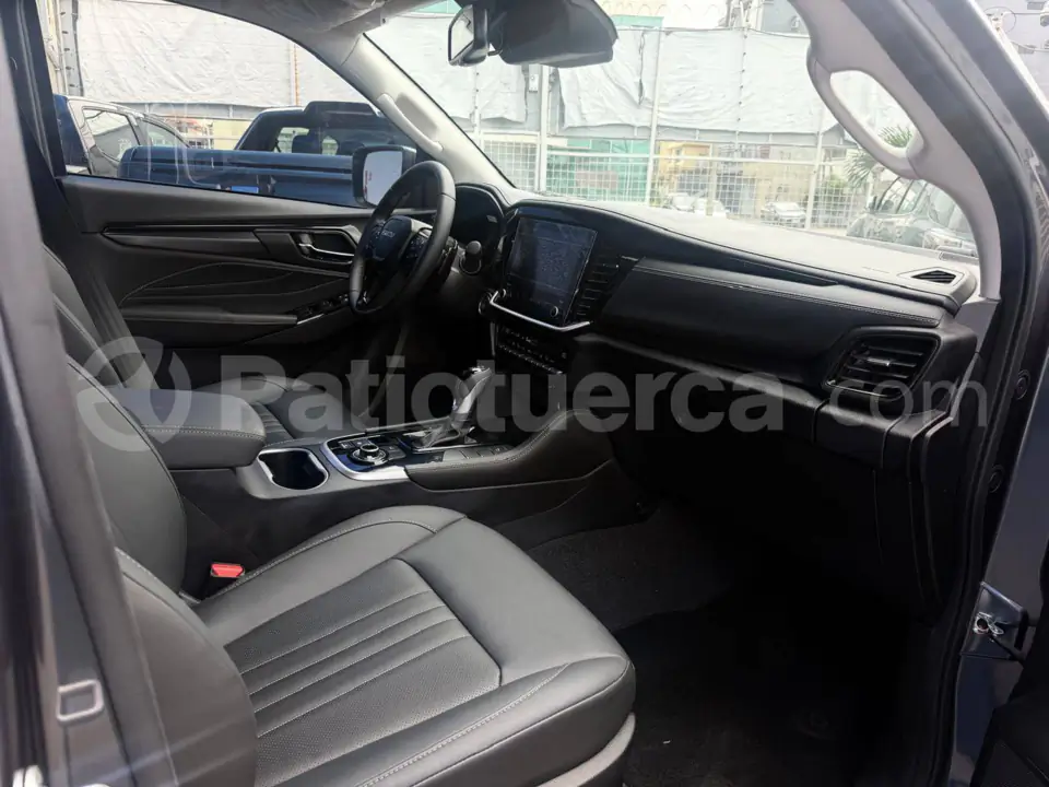 Foto 18 de Isuzu MU-X