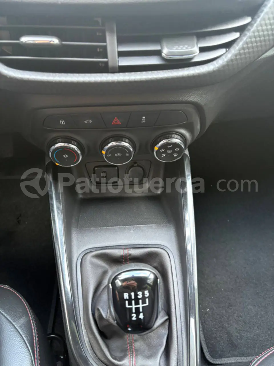 Foto 14 de Chevrolet ONIX RS