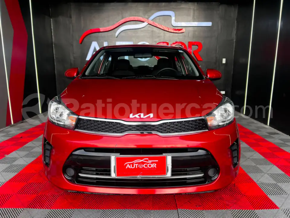 Foto 3 de Kia SOLUTO XCITE