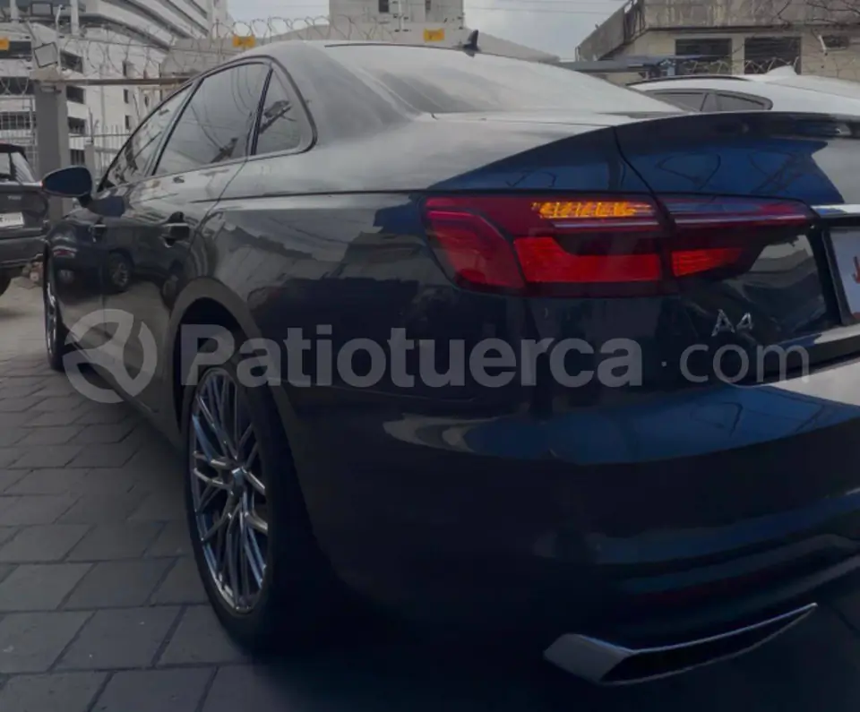 Foto 3 de Audi A4 TFS
