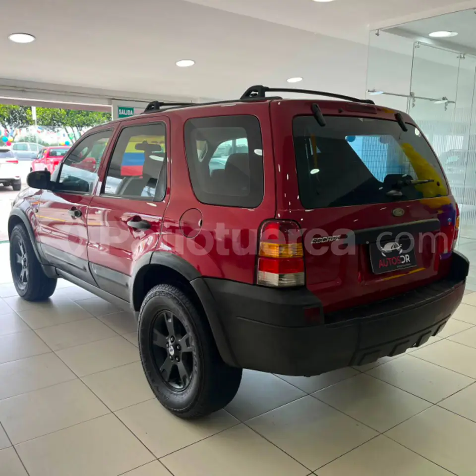 Foto 5 de Ford ESCAPE XLS