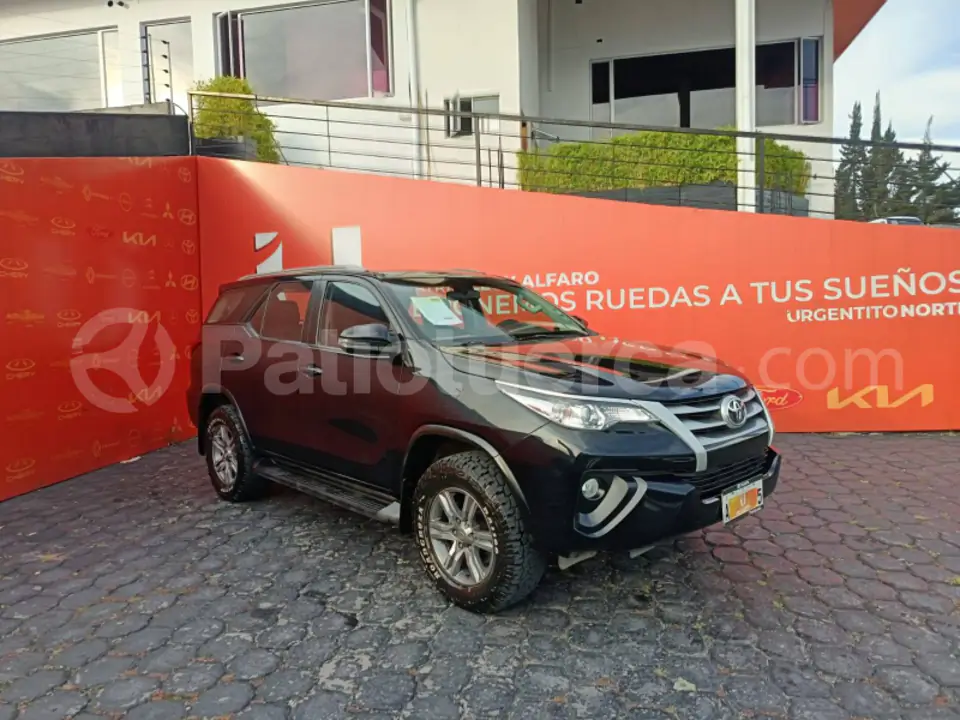 Foto 3 de Toyota Fortuner 2.7