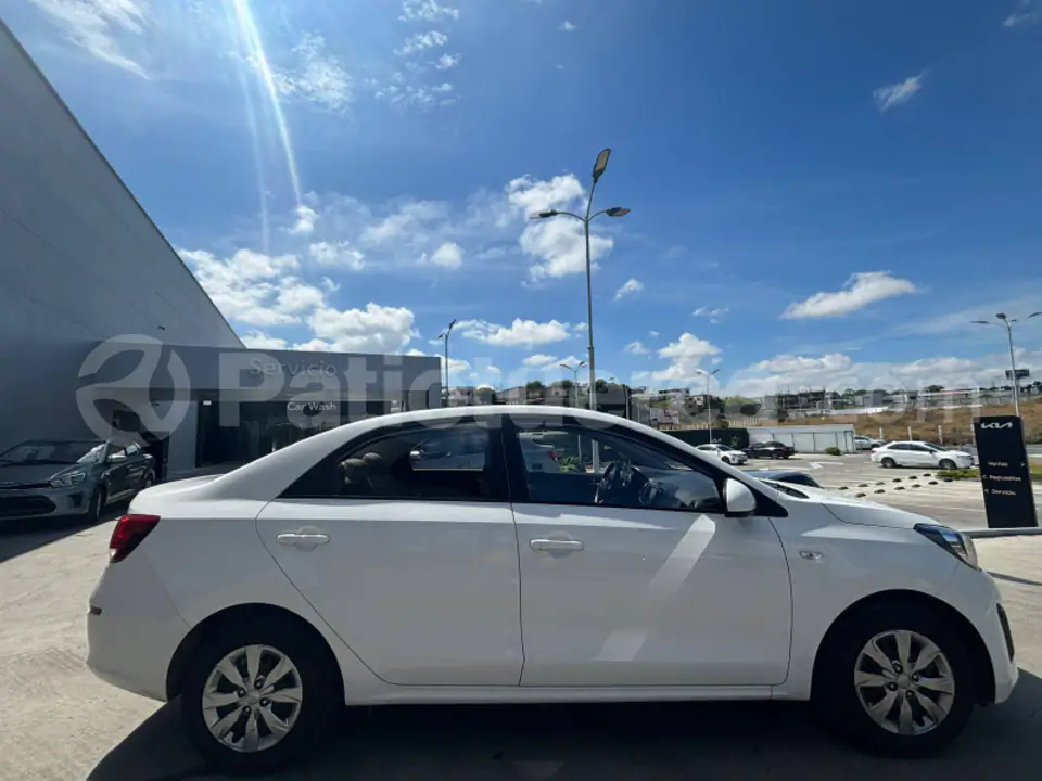 Foto 4 de Kia Soluto LX