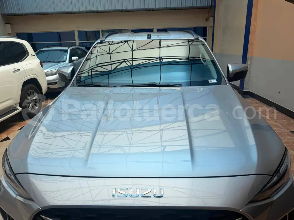 Foto 10 de Isuzu MU-X