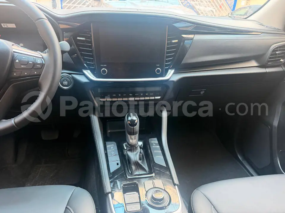 Foto 13 de Isuzu MU-X