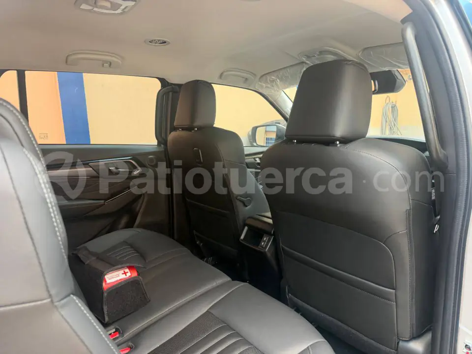 Foto 19 de Isuzu MU-X