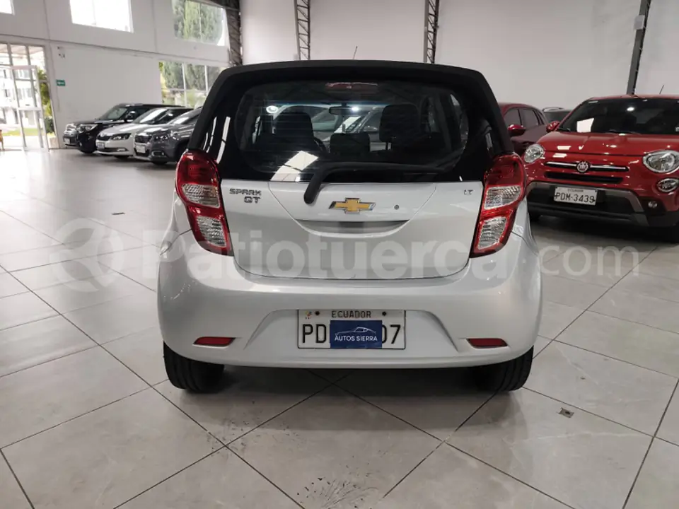 Foto 7 de Chevrolet Spark GT