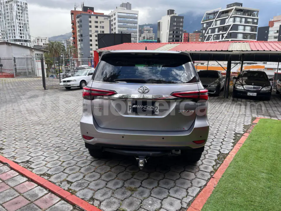 Foto 5 de Toyota New Fortuner