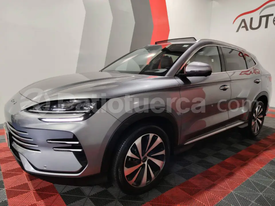 Foto 2 de BYD Song Plus DM-i
