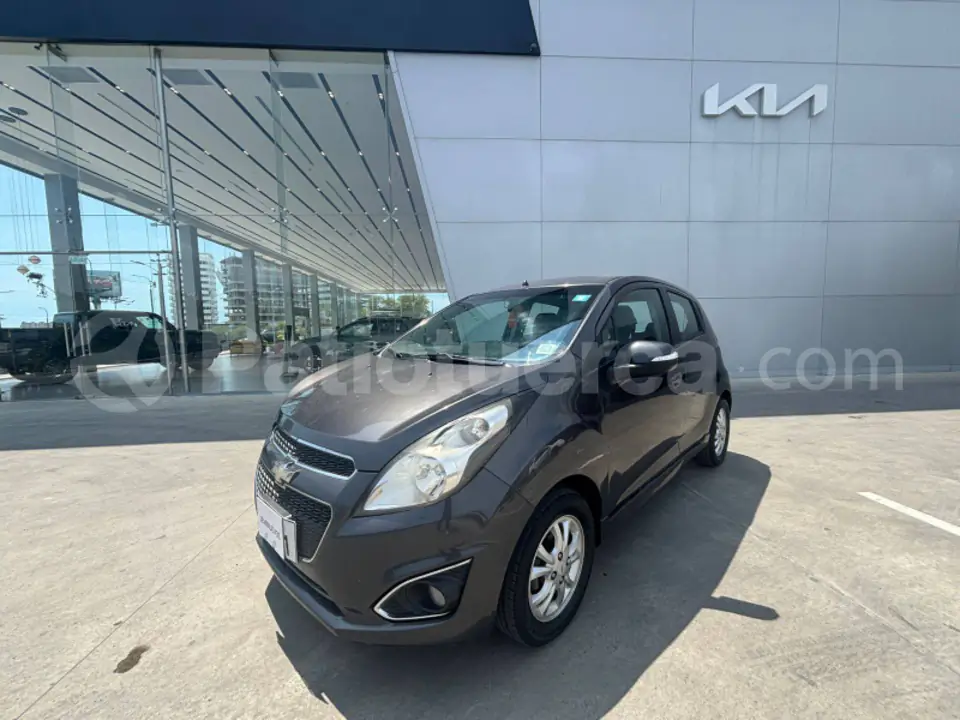 Foto 1 de Chevrolet Spark GT FULL