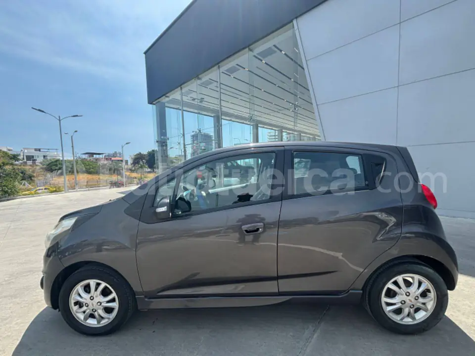 Foto 8 de Chevrolet Spark GT FULL