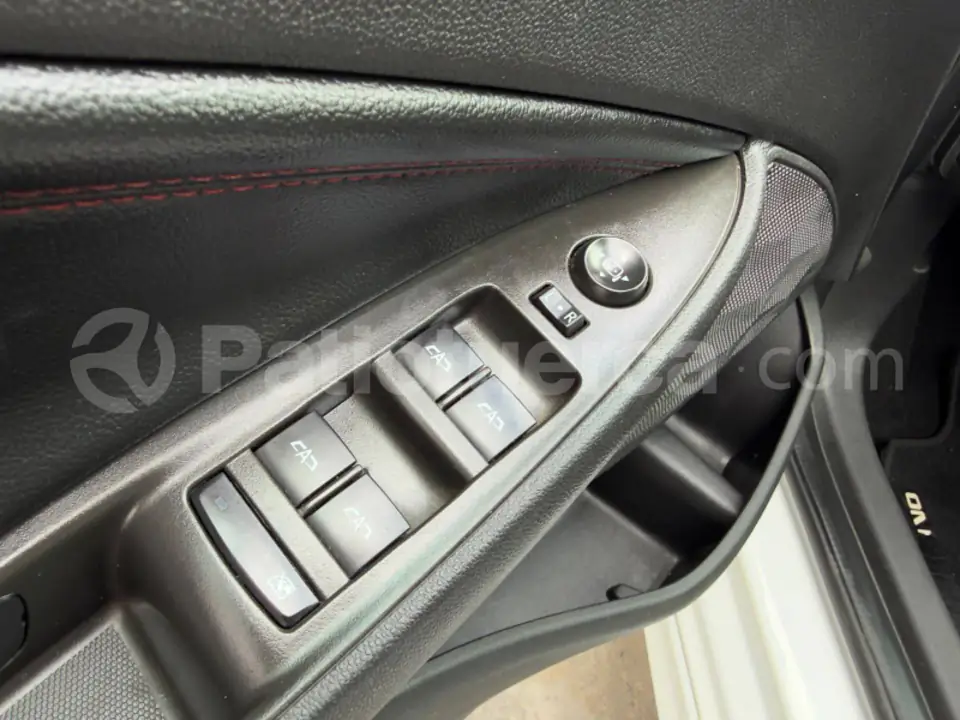 Foto 4 de Chevrolet ONIX RS
