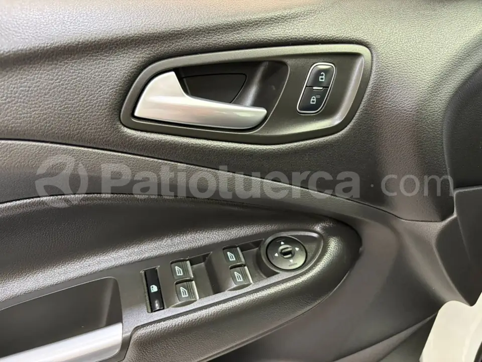 Foto 11 de Ford Escape S