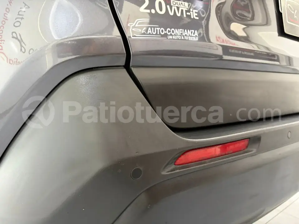 Foto 8 de Toyota RAV4 LS