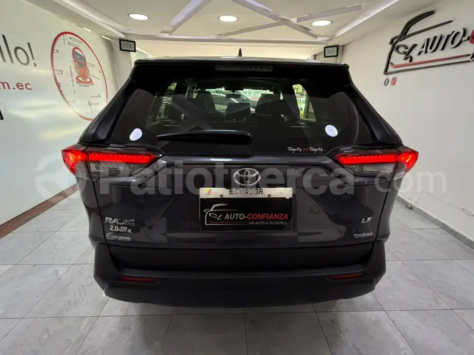 Foto 9 de Toyota RAV4 LS