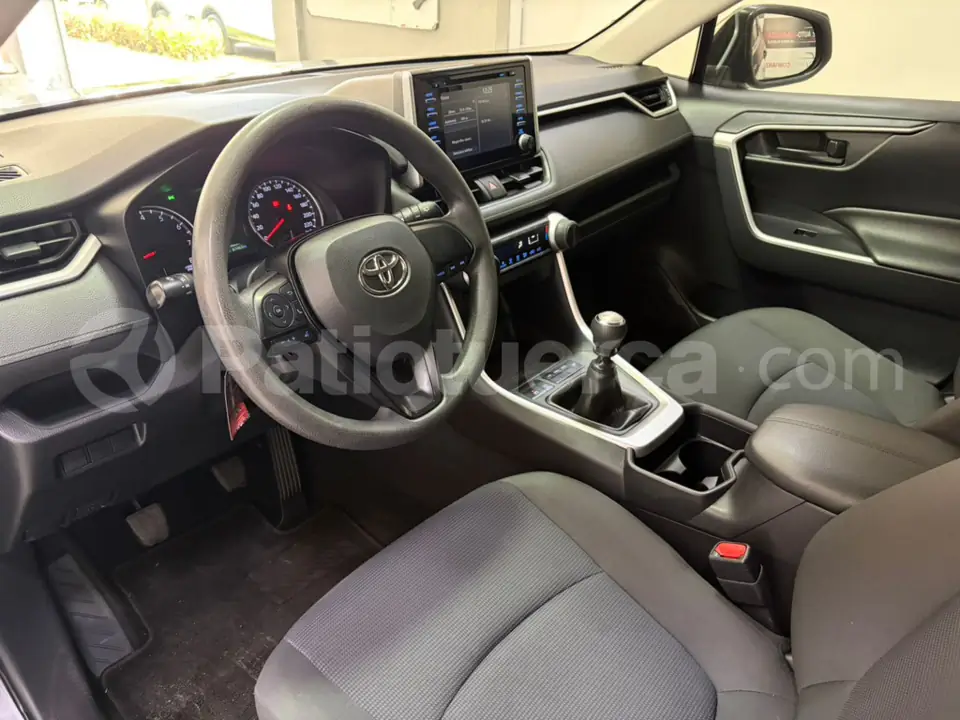 Foto 13 de Toyota RAV4 LS