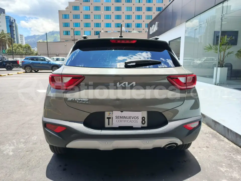 Foto 7 de Kia Stonic LX