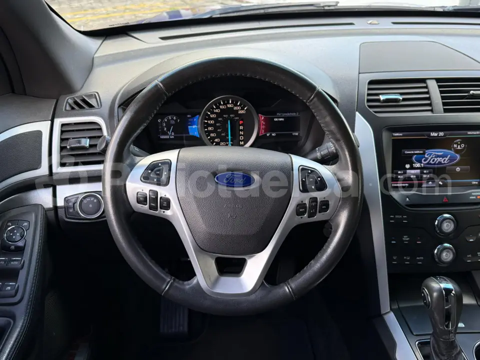 Foto 14 de Ford Explorer XLT