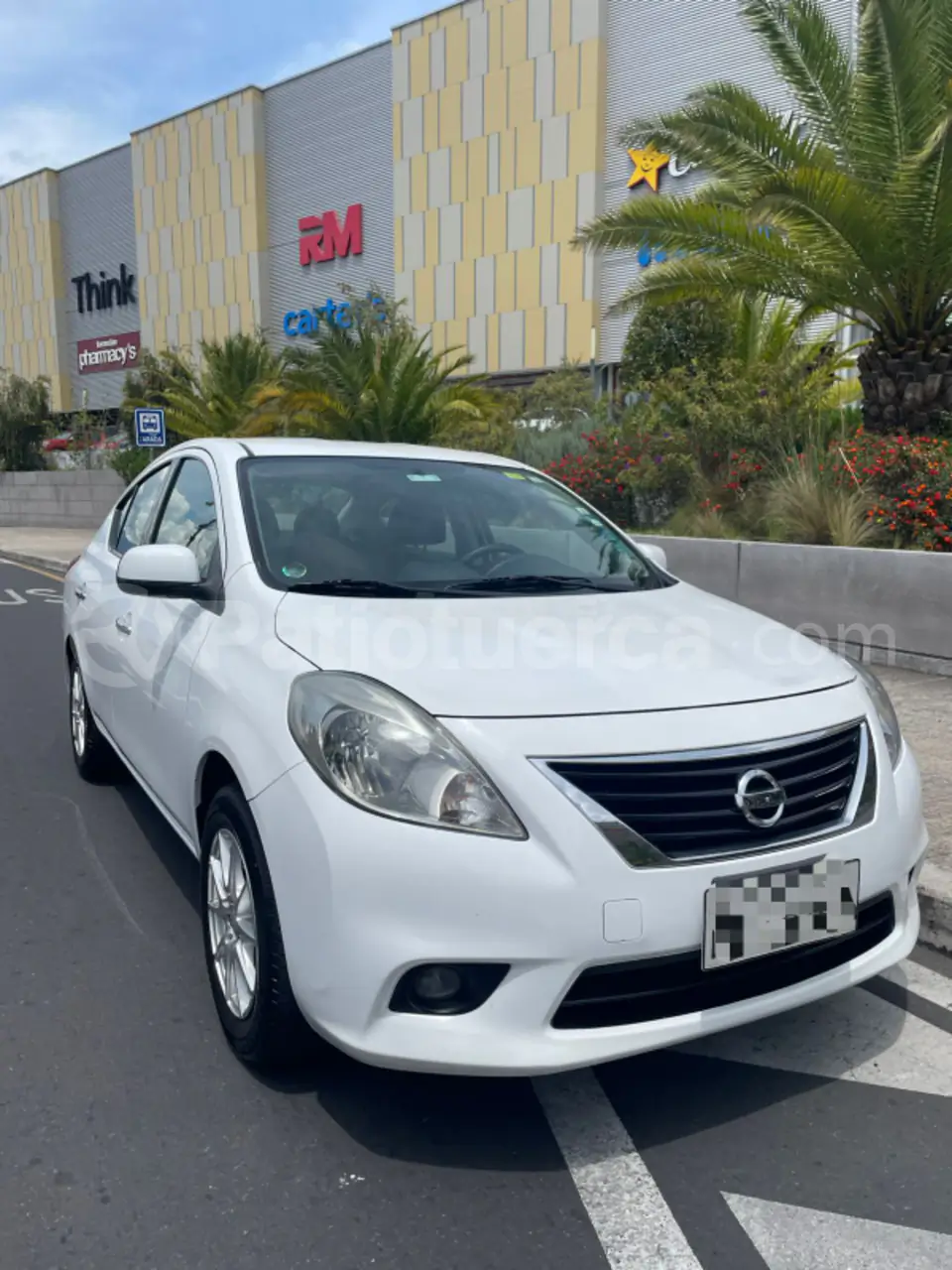 Foto 2 de Nissan Versa