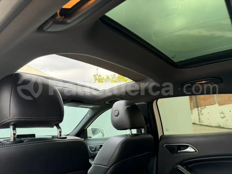 Foto 11 de Mercedes Benz GLA 250