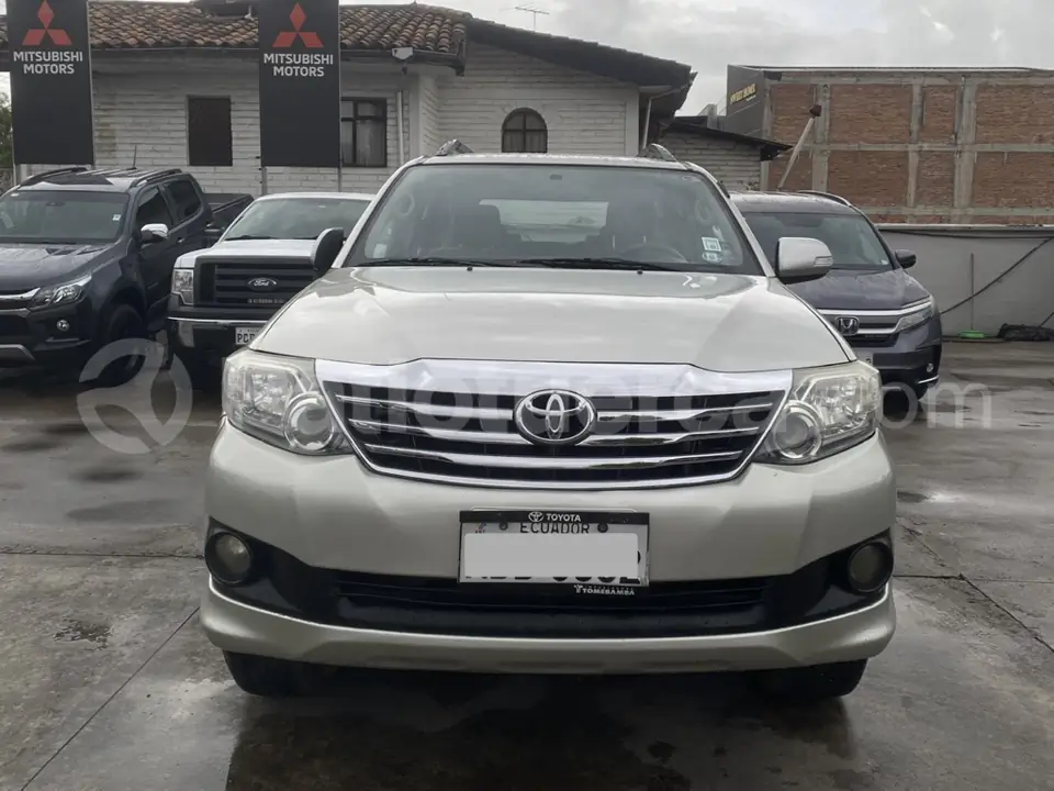 Foto 8 de Toyota Fortuner 2.7