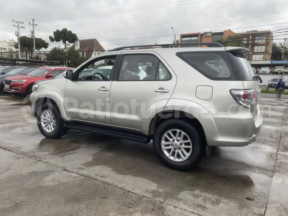 Foto 10 de Toyota Fortuner 2.7