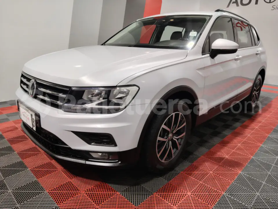 Foto 1 de Volkswagen Tiguan