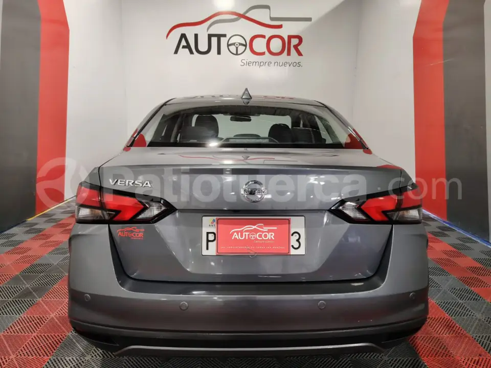 Foto 4 de Nissan Versa