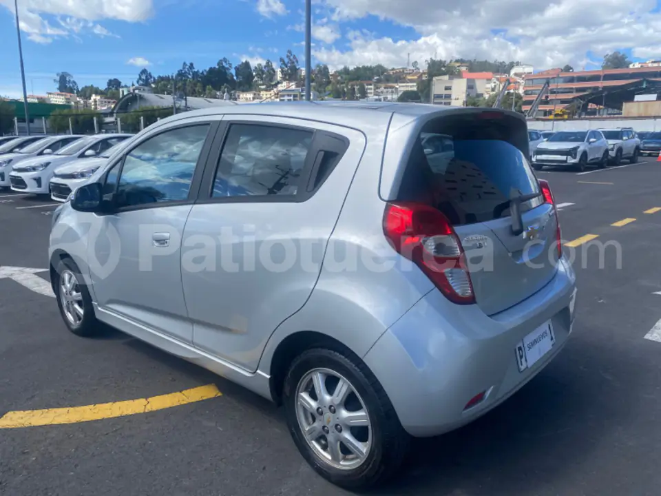 Foto 6 de Chevrolet Spark GT